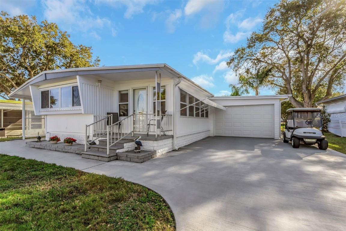 294 Colonial Blvd. #48, Palm Harbor, FL 34684