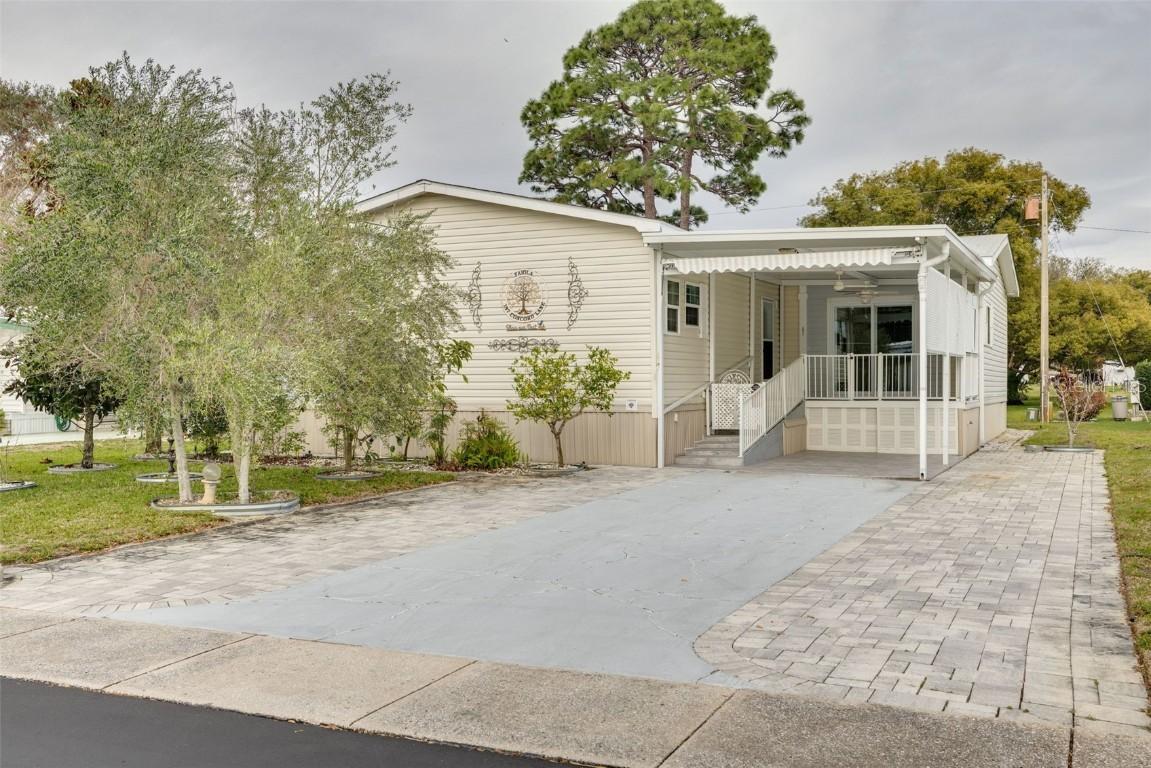 197 Concord Ln. #29, Palm Harbor, FL 34684