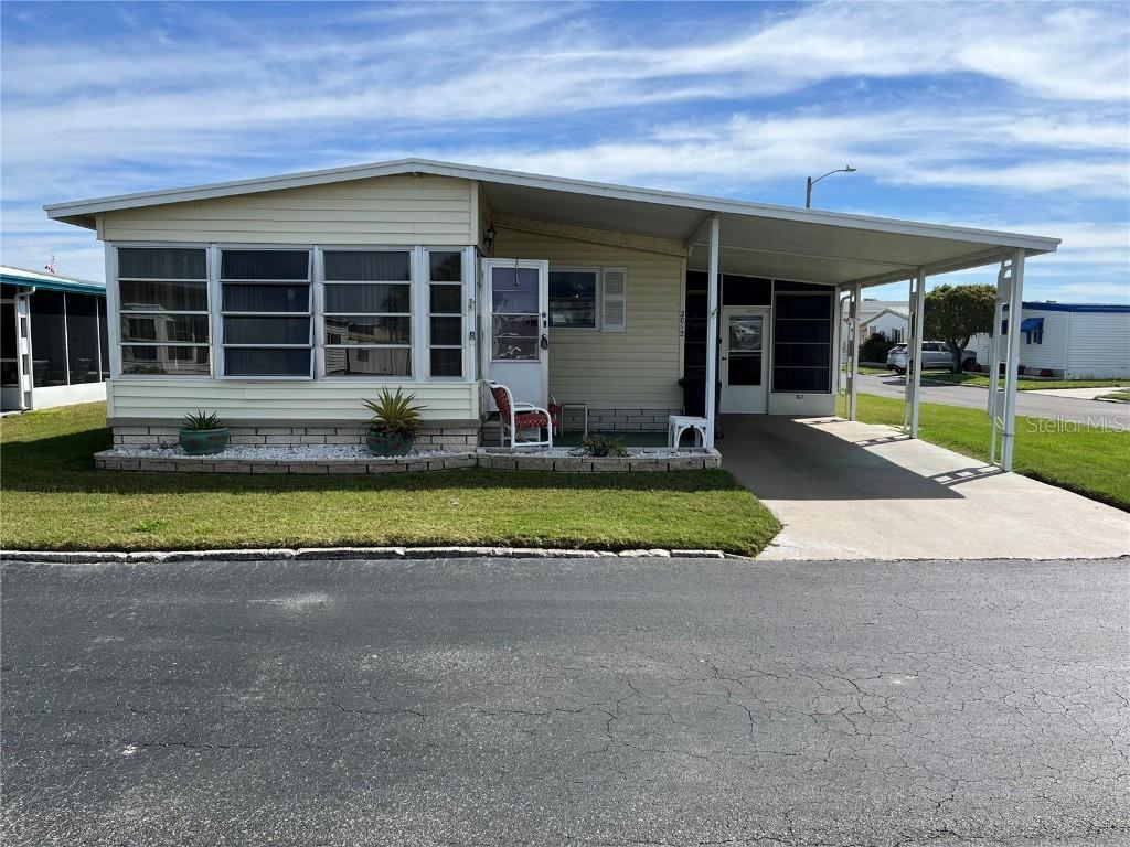 2012 Maui Dr., Holiday, FL 34691