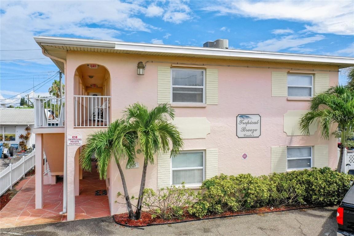 525 73rd Ave. #1, St Pete Beach, FL 33706