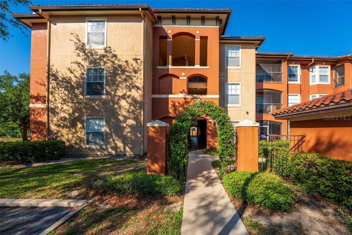 5560 Metrowest Blvd. #304, Orlando, FL 32811