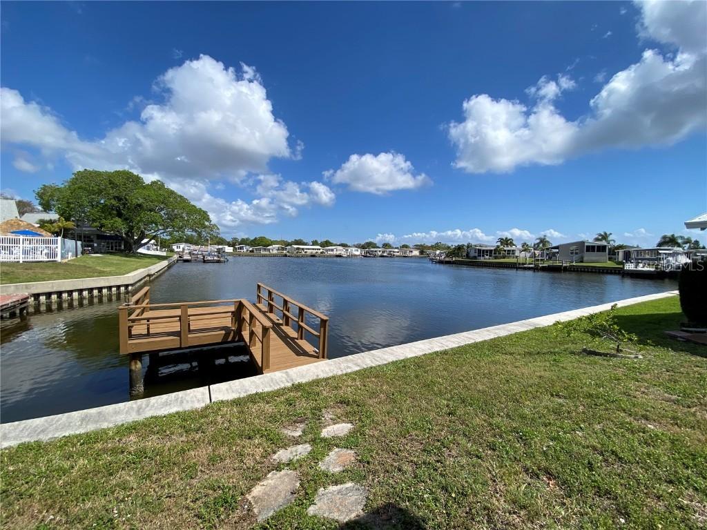 148 Americana Ct. #228, St Petersburg, FL 33702