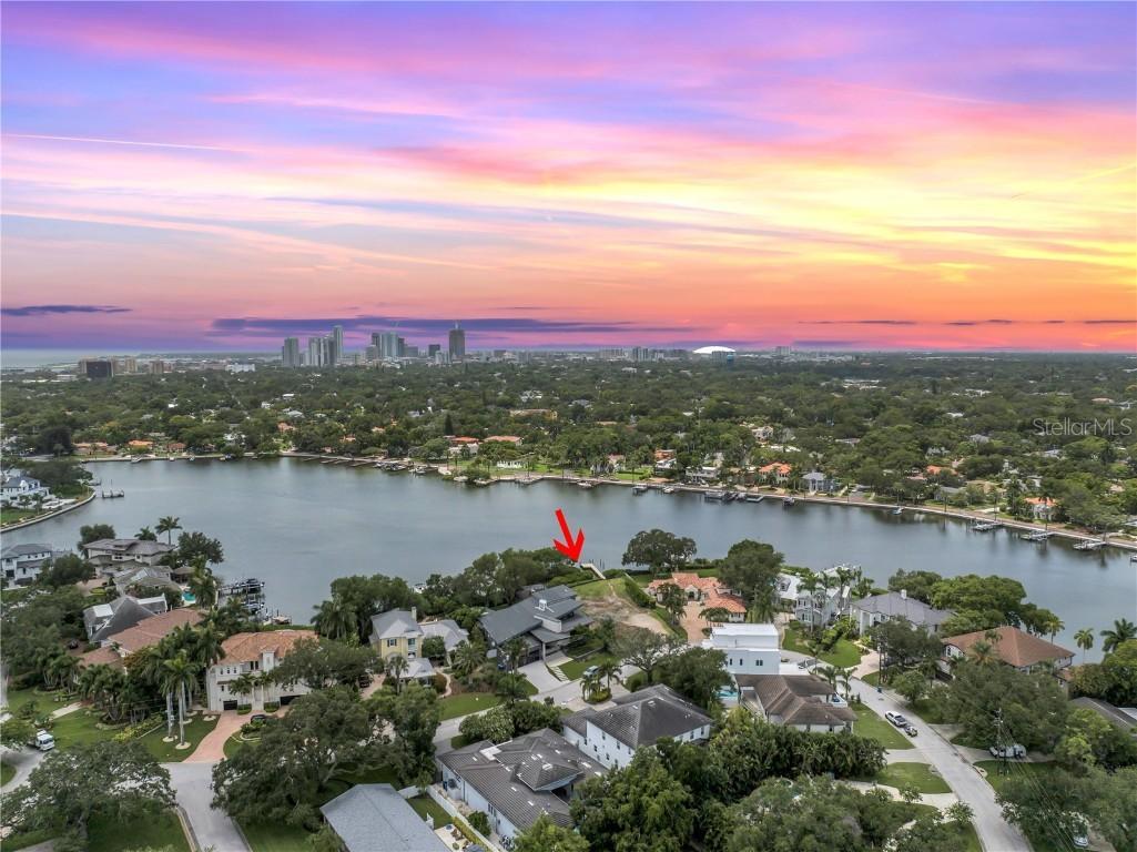 1026 Monterey Blvd., St Petersburg, FL 33704