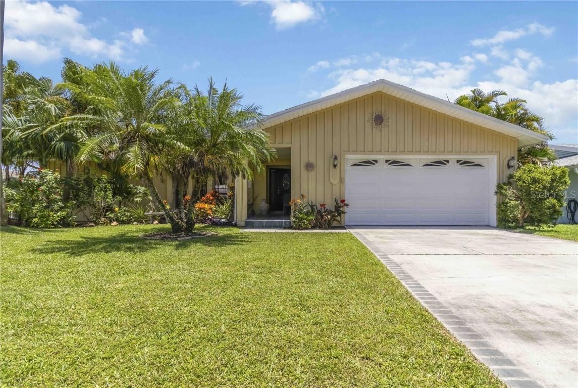 1964 Arvis Cir., Clearwater, FL 33764