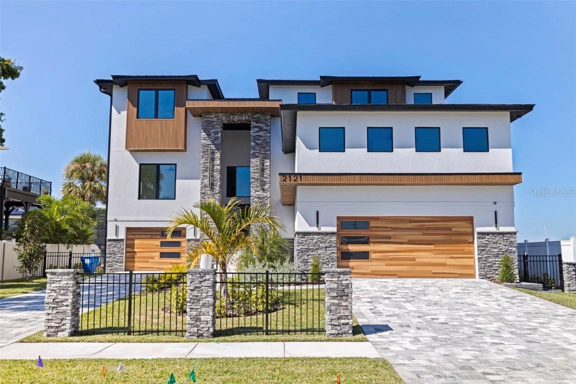 2121 Bayou Grande Blvd., St Petersburg, FL 33703