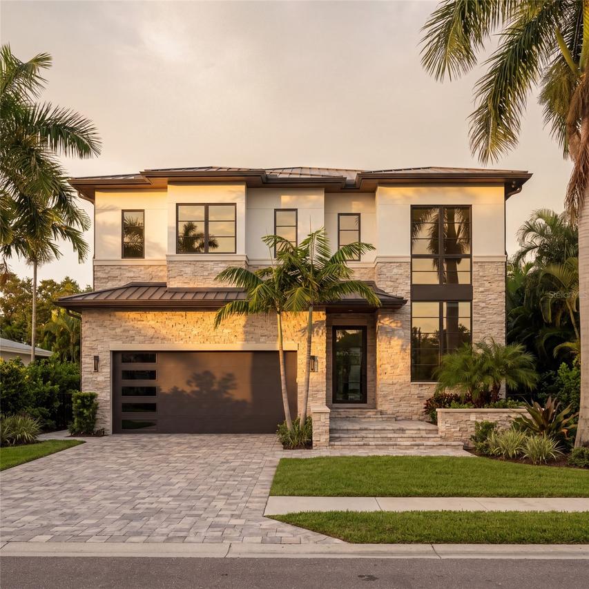 2201 N Glenwood Dr., Tampa, FL 33602