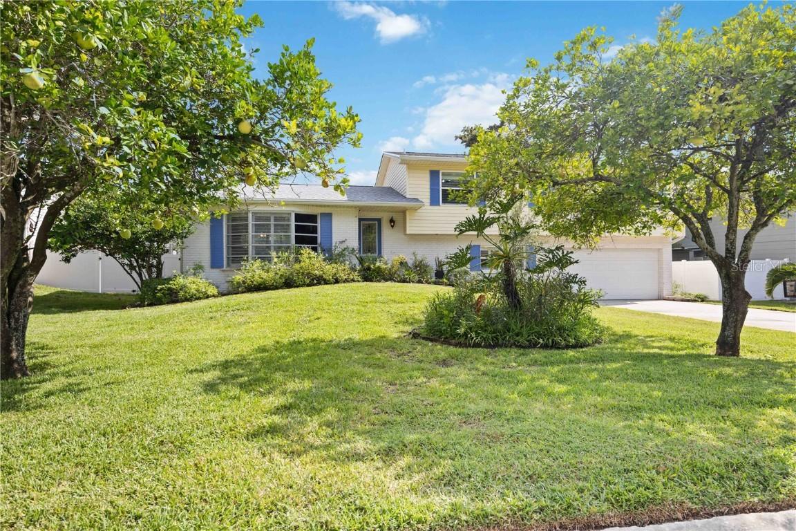 13532 Alpine Ave., Seminole, FL 33776