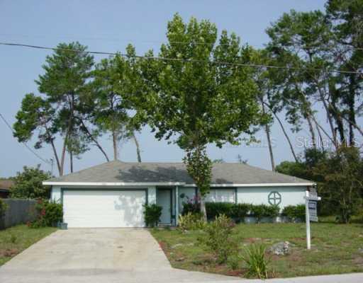 512 Blackstone Ave., Deltona, FL 32725