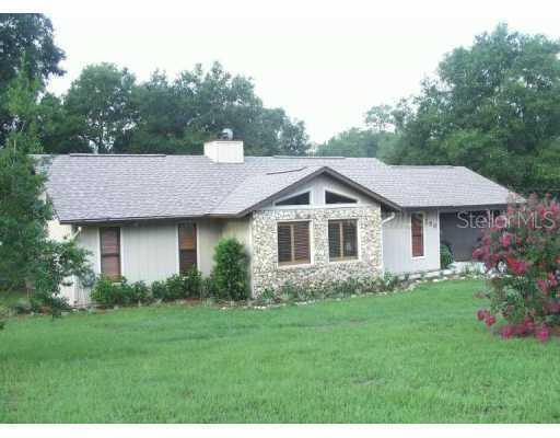 280 W Retta St., De Leon Springs, FL 32130