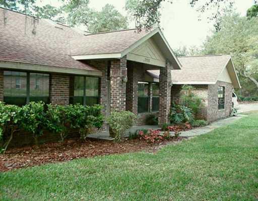 2155 Watersedge Dr., Deltona, FL 32738