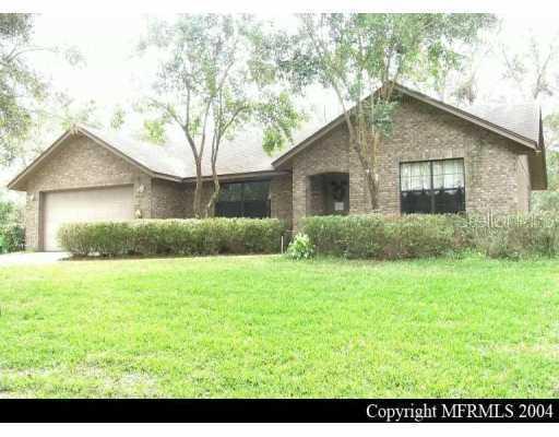 2040 Crescent Dr., DeLand, FL 32724