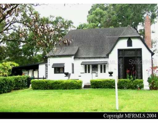 226 Carlton Ave., DeLand, FL 32720