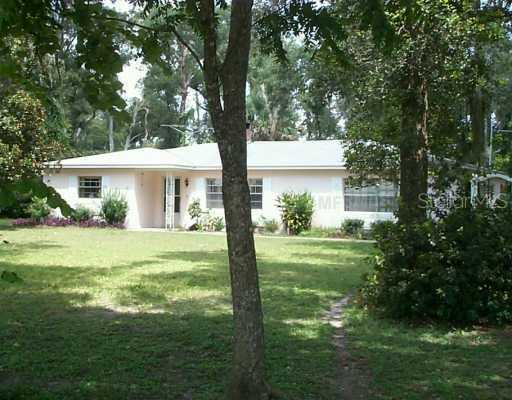 5595 New Jersey Ave., De Leon Springs, FL 32130