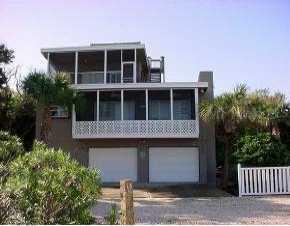 211 Dune Cir., New Smyrna Beach, FL 32169