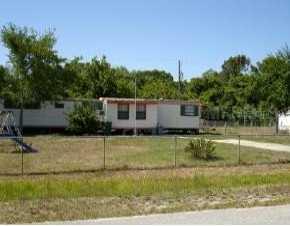 171 West Loop, Oak Hill, FL 32759