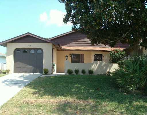 215 Shangri La Cir., Edgewater, FL 32132