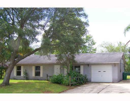 2420 Nectarine Rd., DeLand, FL 32724