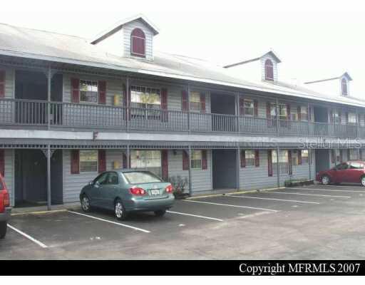 313 Dirksen Dr. #F12, DeBary, FL 32713