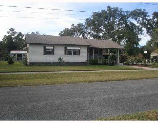 120 S Hull Ave., DeLand, FL 32720