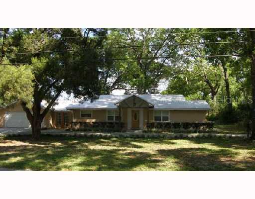 406 Glenwood Rd., DeLand, FL 32720