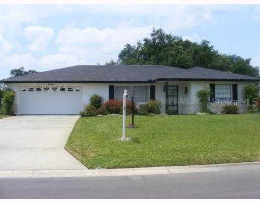 44 Marigold Ln., DeBary, FL 32713