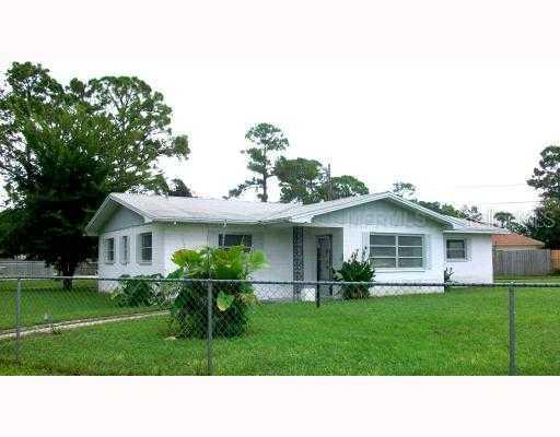 2329 Woodland Dr., Edgewater, FL 32141