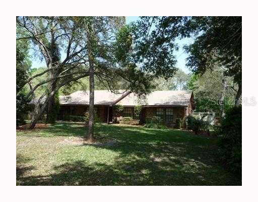 2361 S Oak Park Dr., DeLand, FL 32724