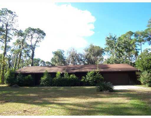 620 Green Lake Dr., Eustis, FL 32726