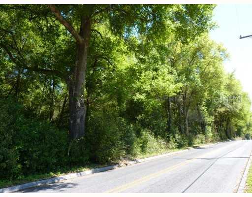 1015 N Ridgewood Ave., DeLand, FL 32720