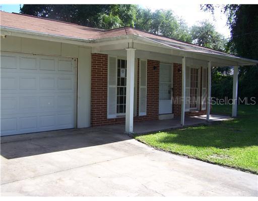 354 Lake Crescent Dr., DeBary, FL 32713