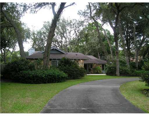 2377 S Oak Park Dr., Deland, FL 32724