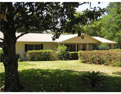 625 Forest Park Dr., DeLand, FL 32720