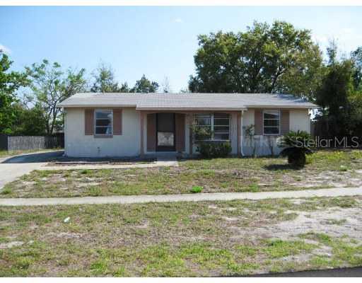 2419 Alamanda Ave., Deltona, FL 32738