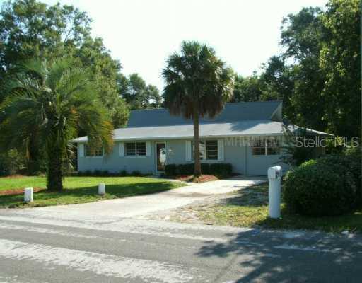 865 S Dexter Ave, DeLand, FL 32720