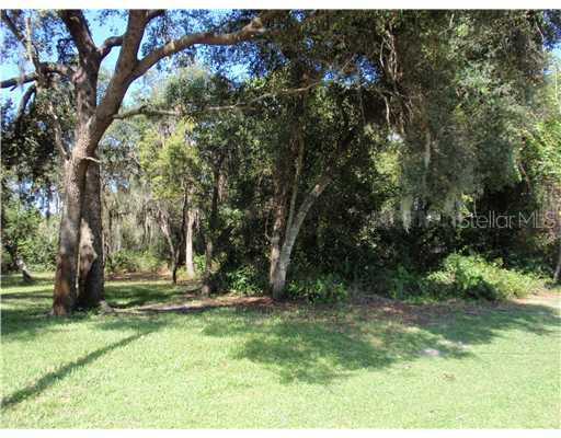 338 Colomba Rd., DeBary, FL 32713