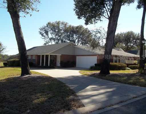 2545 S Glen Eagles Dr., DeLand, FL 32724