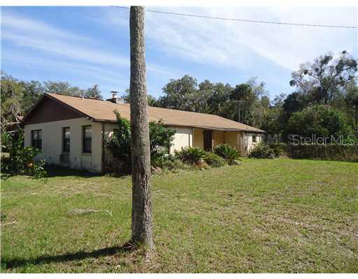 1379 County Line Rd., Oak Hill, FL 32759