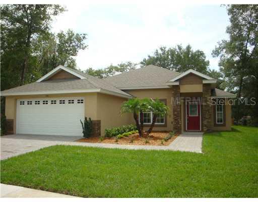 108 Park Hurst Ln., DeLand, FL 32724