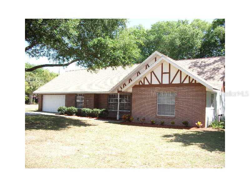 1207 N Amelia Ave., Deland, FL 32724