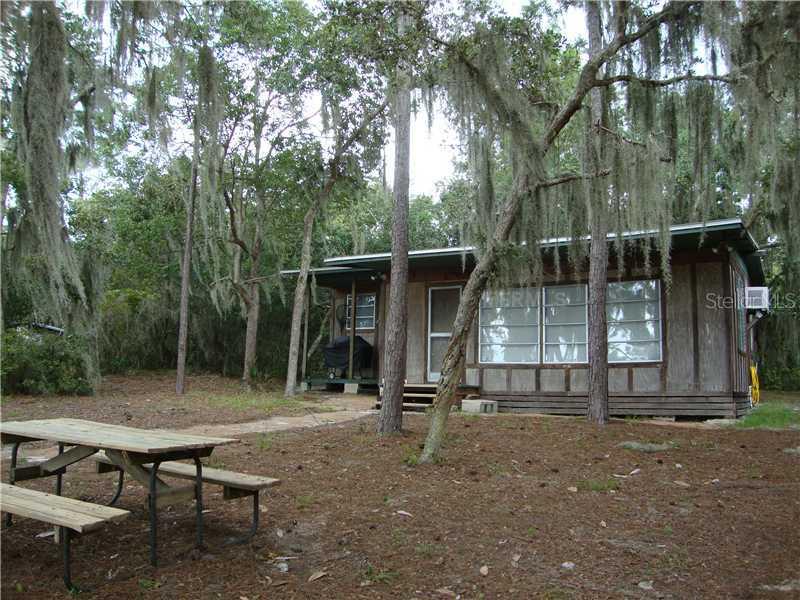 1895 Twin Oak St., Deltona, FL 32725