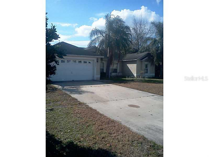 2001 Montfort Ln., Deltona, FL 32738