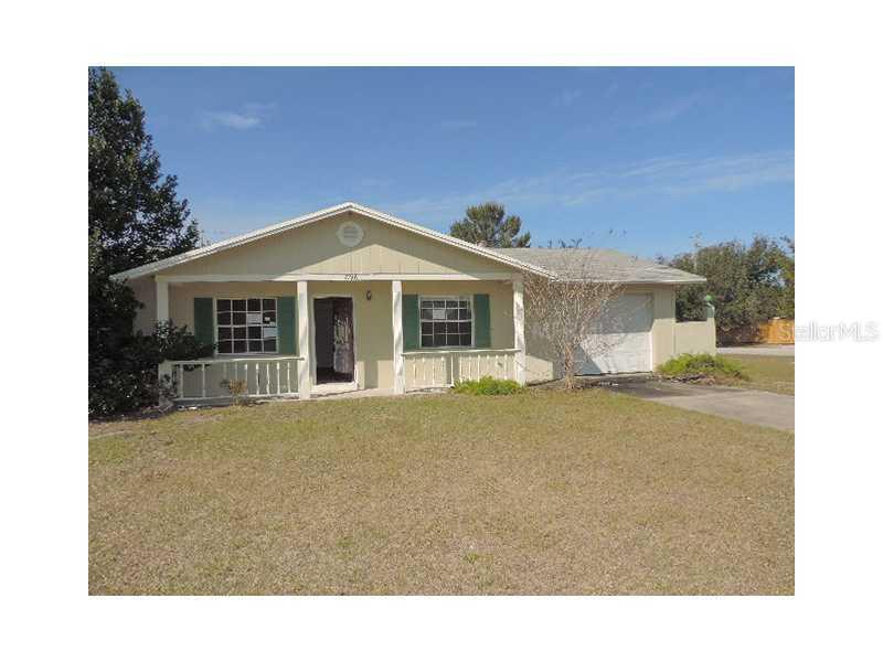 896 Mckenny Ave., Deltona, FL 32725