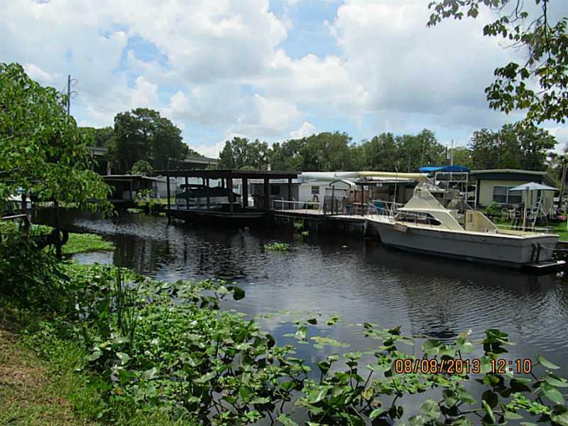 105 Sailboat Ln., Satsuma, FL 32189
