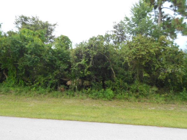 2401 Dumas Dr., Deltona, FL 32738