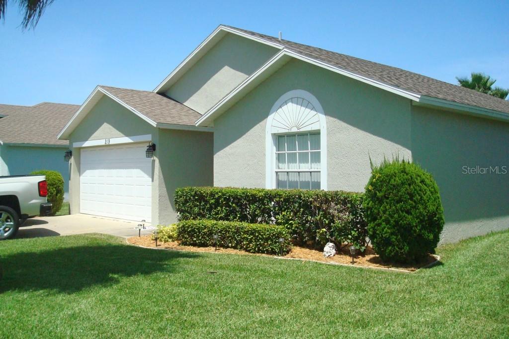 219 Two Oaks Dr., Edgewater, FL 32141