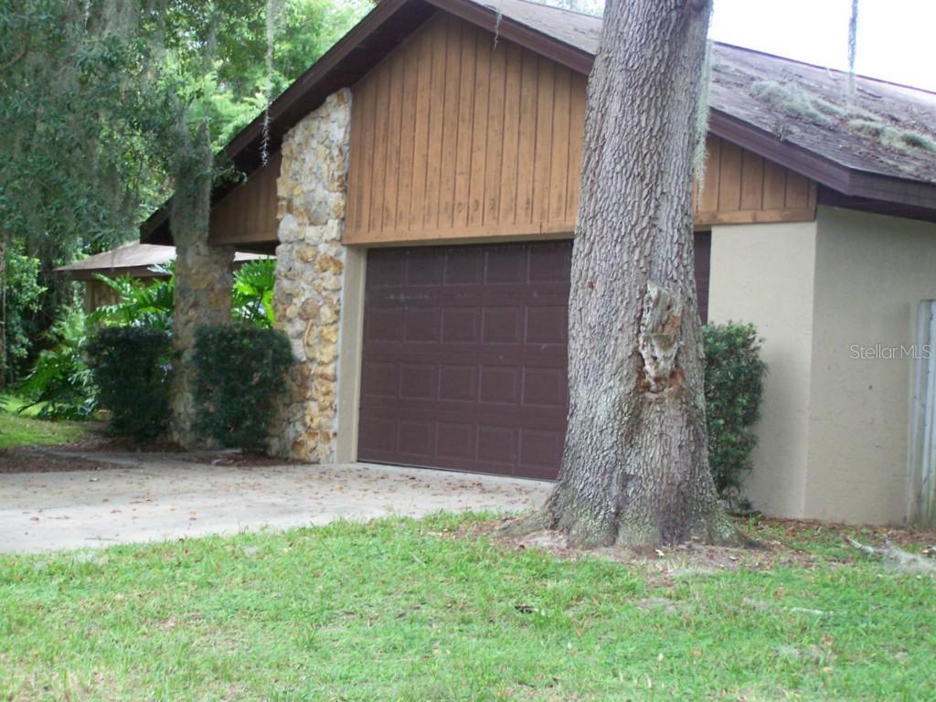 1099 E De Carlo Dr., Deltona, FL 32725