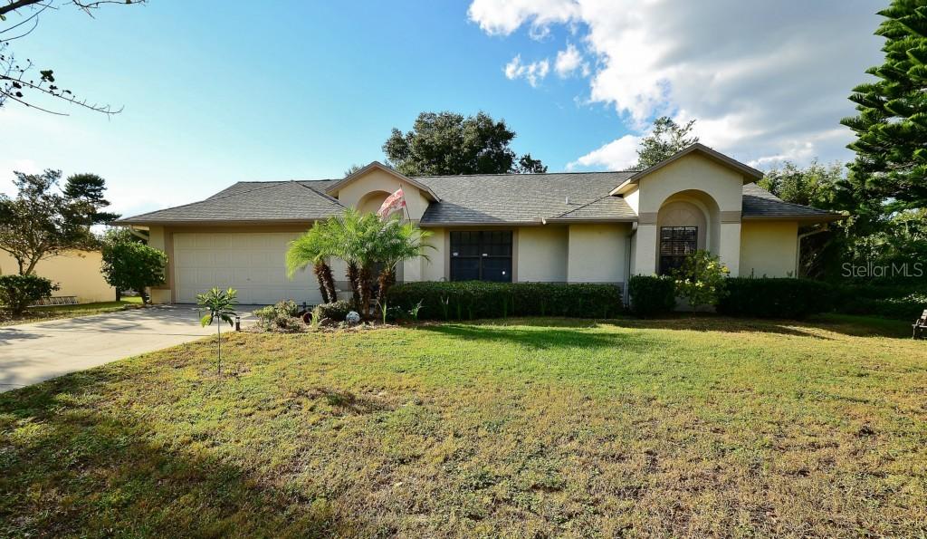 916 Clayton Dr., Deltona, FL 32725