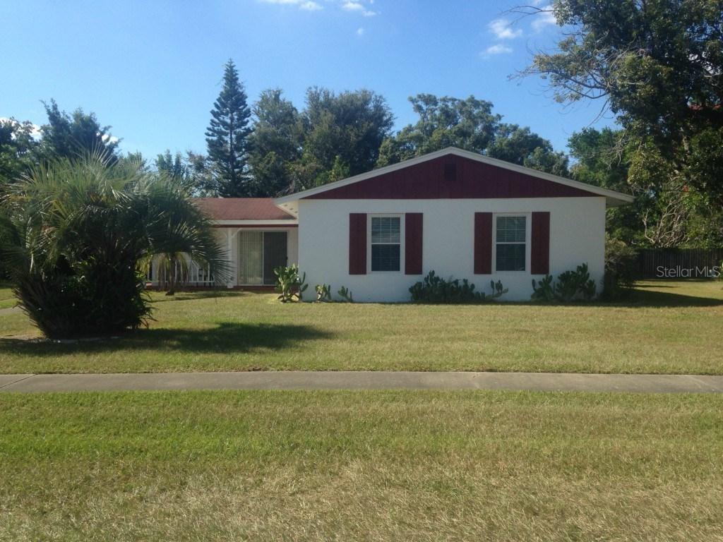 1194 Hampshire Ave., Deltona, FL 32725