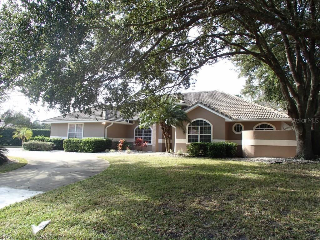 8 Lake Isle Way, Ormond Beach, FL 32174