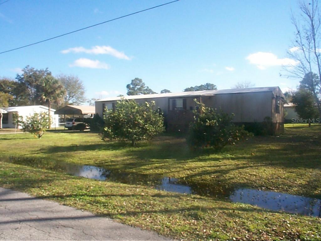 24036 Alleycat Rd., Astor, FL 32102